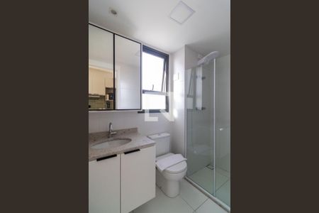 Banheiro de kitnet/studio para alugar com 1 quarto, 28m² em Pompeia, São Paulo