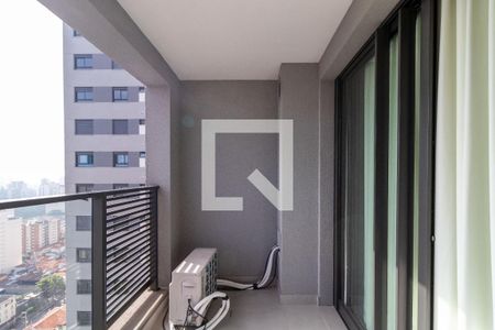 Varanda de kitnet/studio para alugar com 1 quarto, 28m² em Pompeia, São Paulo