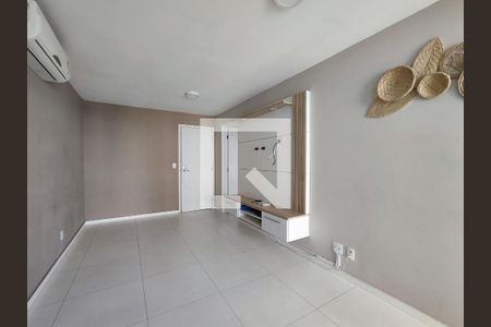 Sala de apartamento à venda com 2 quartos, 68m² em Recreio dos Bandeirantes, Rio de Janeiro