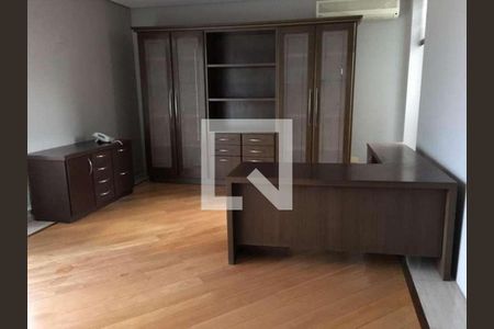 Casa à venda com 4 quartos, 750m² em Alphaville Residencial Dois, Barueri