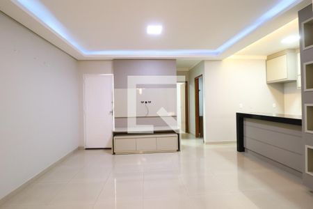 Sala de casa de condomínio para alugar com 3 quartos, 80m² em Aclimação, Uberlândia