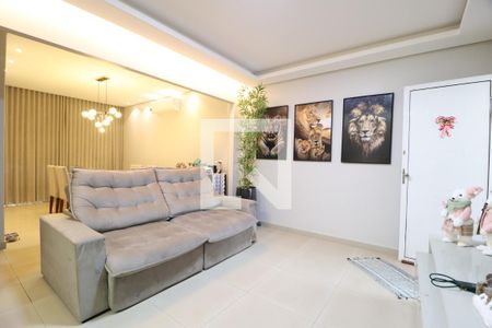 Sala de casa de condomínio para alugar com 3 quartos, 80m² em Aclimação, Uberlândia
