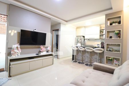 Sala de casa de condomínio para alugar com 3 quartos, 80m² em Aclimação, Uberlândia