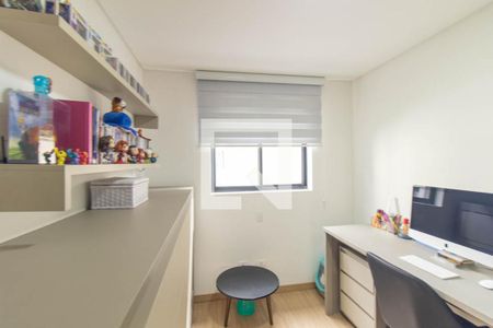 Quarto 1 de apartamento para alugar com 2 quartos, 56m² em Santo Inácio, Curitiba
