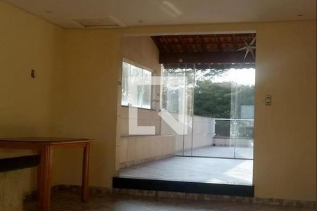 Foto 06 de casa à venda com 3 quartos, 210m² em Vila Nhocuné, São Paulo