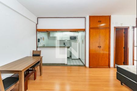 Sala de apartamento para alugar com 1 quarto, 46m² em Barro Preto, Belo Horizonte