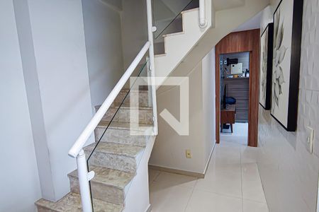 Escada de apartamento à venda com 3 quartos, 150m² em Taquara, Rio de Janeiro