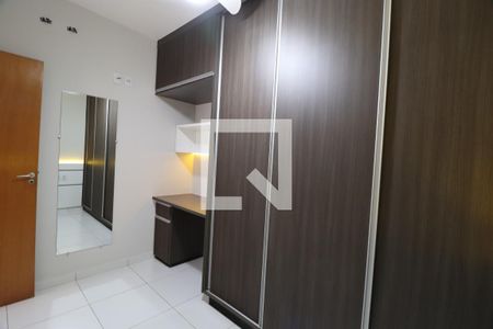 Quarto 2 de apartamento para alugar com 3 quartos, 73m² em Chácaras Tubalina E Quartel, Uberlândia