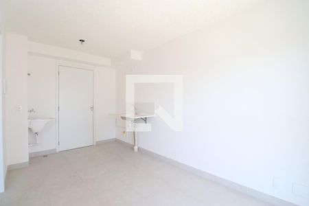 Sala/Cozinha/Área de serviço de apartamento à venda com 1 quarto, 27m² em Parque Industrial Tomas Edson, São Paulo