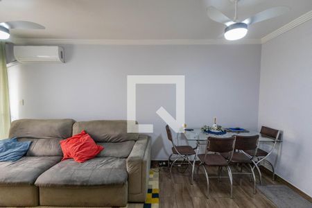 Sala de estar e sala de jantar de apartamento à venda com 2 quartos, 64m² em Brooklin, São Paulo