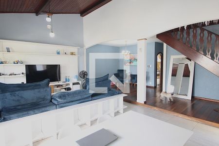 Sala de casa para alugar com 4 quartos, 400m² em Vila Valqueire, Rio de Janeiro