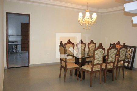Sala de jantar de casa à venda com 3 quartos, 188m² em Vila Augusta, Guarulhos