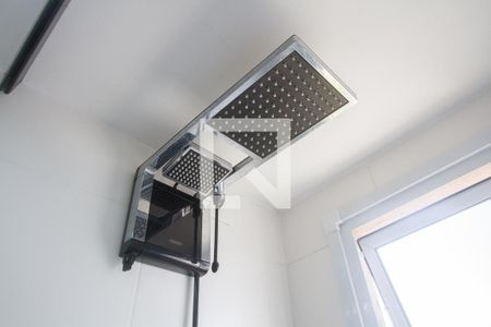 Banheiro de apartamento para alugar com 1 quarto, 30m² em Jardim Caravelas, São Paulo