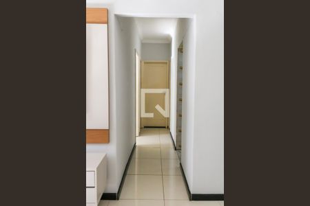 Corredor  de apartamento à venda com 3 quartos, 70m² em Cachambi, Rio de Janeiro