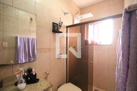 Apartamento para alugar com 100m², 2 quartos e 1 vaga Apartamento para alugar com 100m², 2 quartos e 1 vagaBanheiro da suíte 1