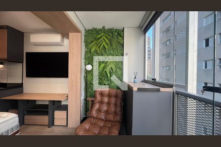 Varanda de kitnet/studio para alugar com 1 quarto, 25m² em Pinheiros, São Paulo