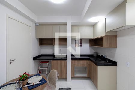 Sala/Cozinha/Área de Serviço  de apartamento à venda com 2 quartos, 34m² em Vila Ré, São Paulo