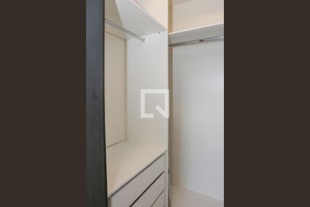 Quarto 1 de apartamento para alugar com 2 quartos, 41m² em Lapa, São Paulo