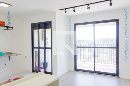 Sala/Cozinha de apartamento para alugar com 3 quartos, 67m² em Vila Anastácio, São Paulo