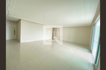 Apartamento à venda com 4 quartos, 195m² em Jardim Guanabara, Rio de Janeiro