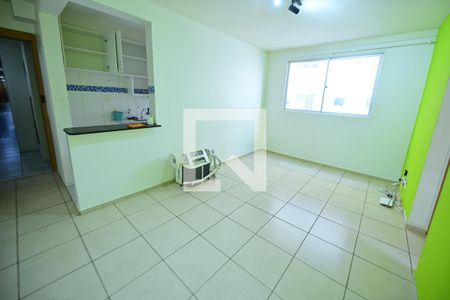 Sala de apartamento para alugar com 2 quartos, 45m² em Jardim da Luz, Goiânia