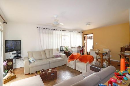 Foto 04 de casa à venda com 4 quartos, 250m² em Campo Belo, São Paulo