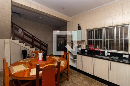 Casa à venda com 161m², 3 quartos e 3 vagas Casa à venda com 161m², 3 quartos e 3 vagasCozinha