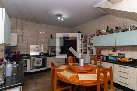 Casa à venda com 161m², 3 quartos e 3 vagas Casa à venda com 161m², 3 quartos e 3 vagasCozinha