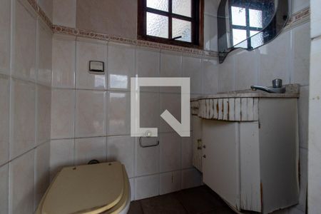 Casa à venda com 161m², 3 quartos e 3 vagas Casa à venda com 161m², 3 quartos e 3 vagasBanheiro de Serviço