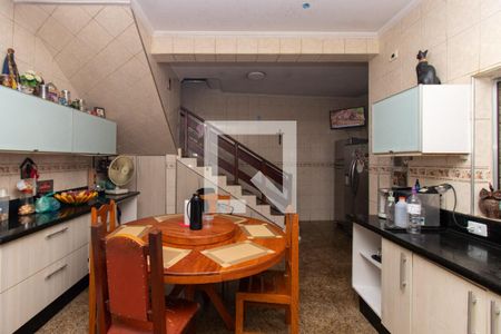 Casa à venda com 161m², 3 quartos e 3 vagas Casa à venda com 161m², 3 quartos e 3 vagasCozinha