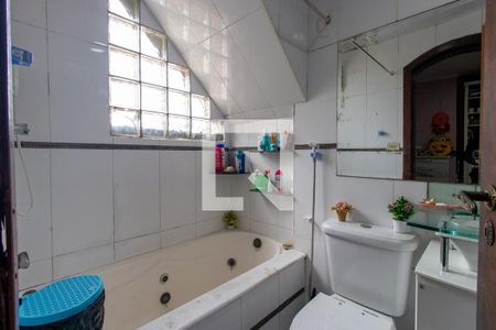 Casa à venda com 161m², 3 quartos e 3 vagas Casa à venda com 161m², 3 quartos e 3 vagasBanheiro da Suíte 1