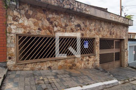 Casa à venda com 161m², 3 quartos e 3 vagas Casa à venda com 161m², 3 quartos e 3 vagasFachada