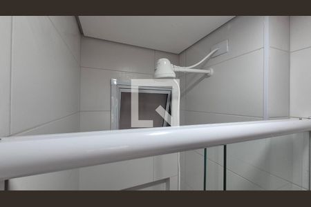 Banheiro de kitnet/studio para alugar com 1 quarto, 15m² em Vila Sao Pedro, Santo André