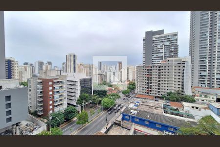 Vista Sala/Cozinha de apartamento para alugar com 1 quarto, 25m² em Pompeia, São Paulo