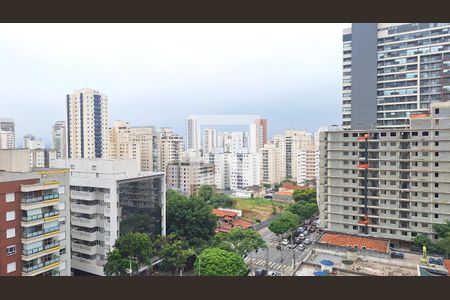 Vista Sala/Cozinha de apartamento para alugar com 1 quarto, 25m² em Pompeia, São Paulo