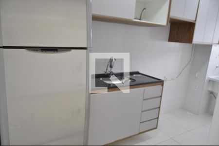 Cozinha de apartamento para alugar com 1 quarto, 38m² em Todos Os Santos, Rio de Janeiro