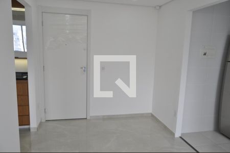 Sala de apartamento para alugar com 1 quarto, 38m² em Todos Os Santos, Rio de Janeiro