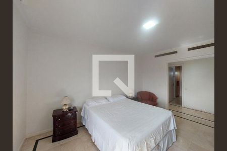 Apartamento à venda com 411m², 4 quartos e 3 vagas Apartamento à venda com 411m², 4 quartos e 3 vagasSuíte 3