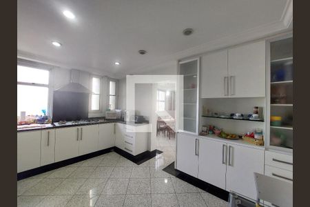 Apartamento à venda com 411m², 4 quartos e 3 vagas Apartamento à venda com 411m², 4 quartos e 3 vagasCozinha