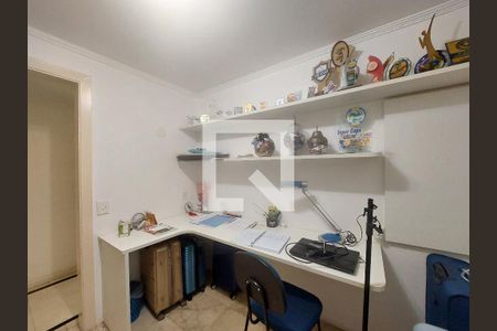 Apartamento à venda com 411m², 4 quartos e 3 vagas Apartamento à venda com 411m², 4 quartos e 3 vagasEscritório