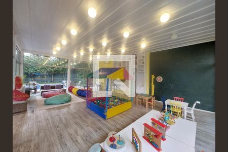 Apartamento à venda com 411m², 4 quartos e 3 vagas Apartamento à venda com 411m², 4 quartos e 3 vagasBrinquedoteca