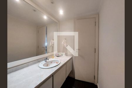 Apartamento à venda com 411m², 4 quartos e 3 vagas Apartamento à venda com 411m², 4 quartos e 3 vagasLavabo