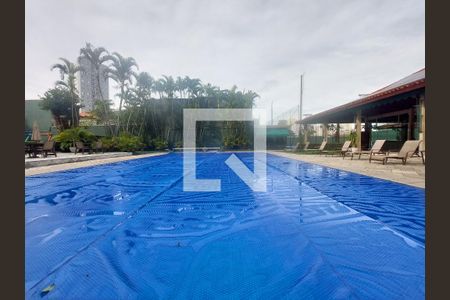 Apartamento à venda com 411m², 4 quartos e 3 vagas Apartamento à venda com 411m², 4 quartos e 3 vagasÁrea comum - Piscina adulto