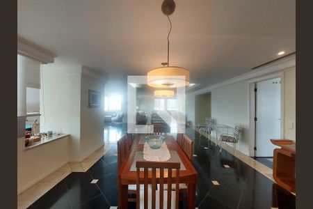 Apartamento à venda com 411m², 4 quartos e 3 vagas Apartamento à venda com 411m², 4 quartos e 3 vagasCopa