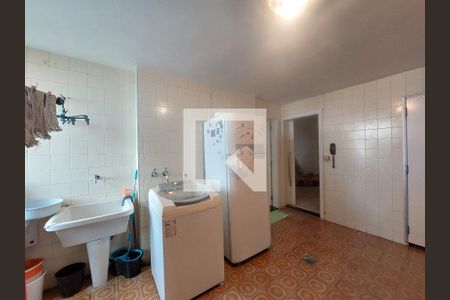 Apartamento à venda com 411m², 4 quartos e 3 vagas Apartamento à venda com 411m², 4 quartos e 3 vagasÁrea de Serviço