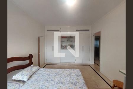 Apartamento à venda com 411m², 4 quartos e 3 vagas Apartamento à venda com 411m², 4 quartos e 3 vagasSuíte 2