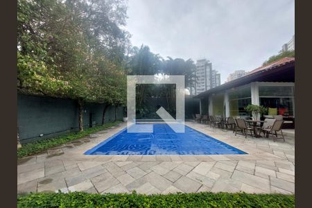 Apartamento à venda com 411m², 4 quartos e 3 vagas Apartamento à venda com 411m², 4 quartos e 3 vagasÁrea comum - Piscina Infaltil