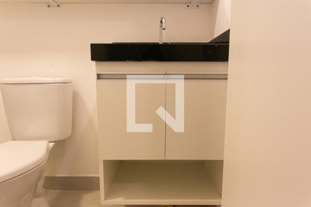 Banheiro de kitnet/studio para alugar com 1 quarto, 22m² em Santa Ifigênia, São Paulo