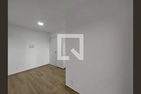 Sala de apartamento para alugar com 3 quartos, 55m² em Jardim Santo Antoninho, São Paulo