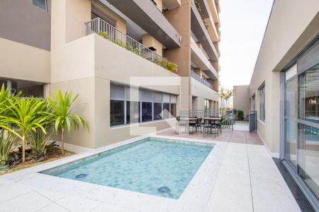 Apartamento à venda com 37m², 1 quarto e 1 vaga Apartamento à venda com 37m², 1 quarto e 1 vagaÁrea comum - Piscina